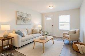 3 bedroom SingleFamilyResidence at 1847 Henderson Ave, Fort Myers, Fort Myers — photo 2