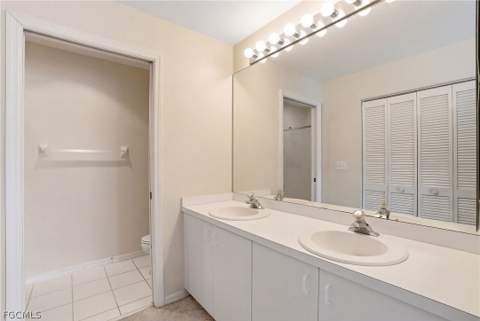 5785 Trailwinds Dr 222, Fort Myers FL - photo 17 of 44