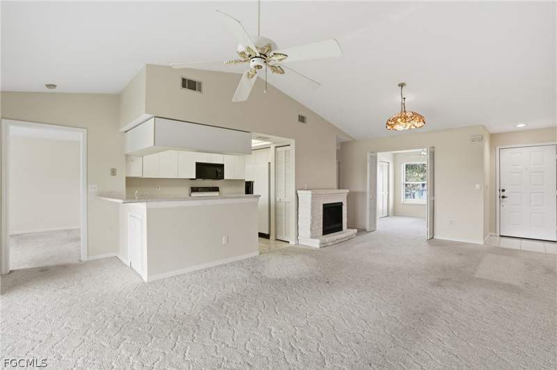 3 bedroom Condominium at 5785 Trailwinds Dr 222, Oakmont Village, Fort Myers — photo 3