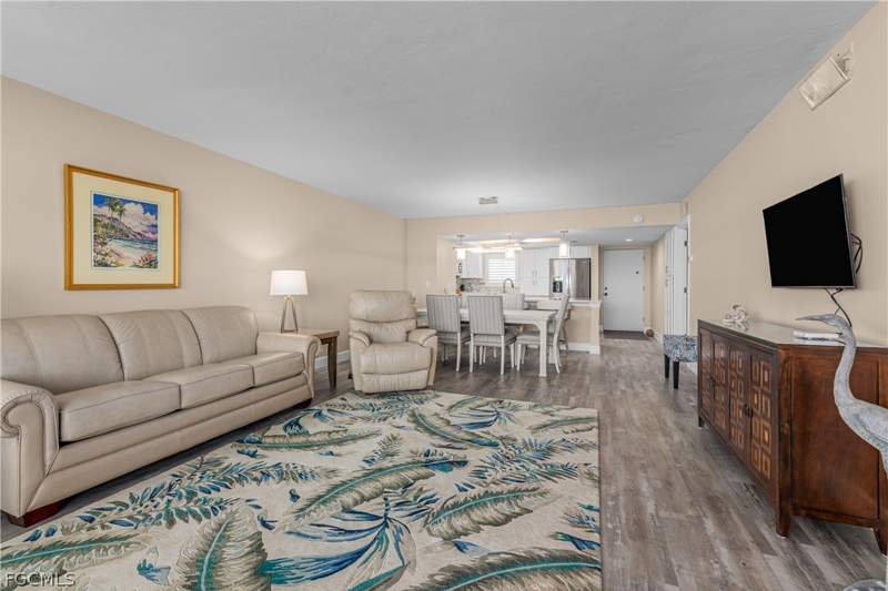 2 bedroom Condominium at 15031 Punta Rassa Rd 105, Punta Rassa, Fort Myers — photo 4