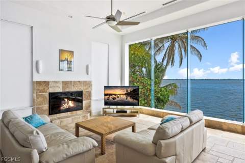 2302 SE 28th St, Cape Coral FL - photo 19 of 50