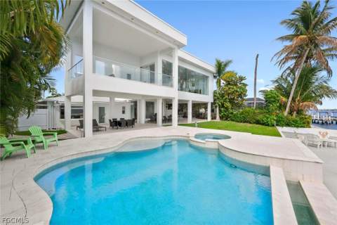 2302 SE 28th St, Cape Coral FL - photo 8 of 50