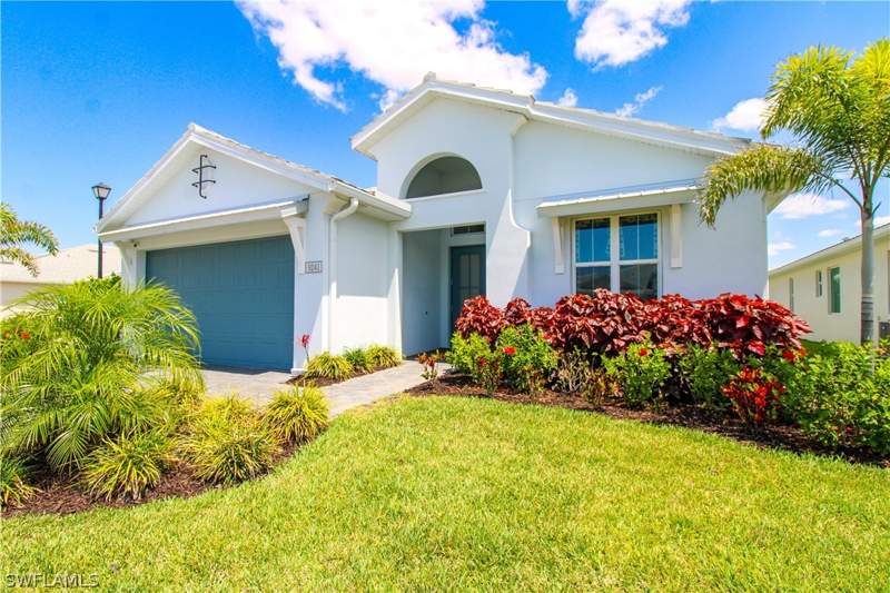 3 bedroom SingleFamilyResidence at 9241 Cayman Dr, Azure At Hacienda Lakes, Naples — photo 2