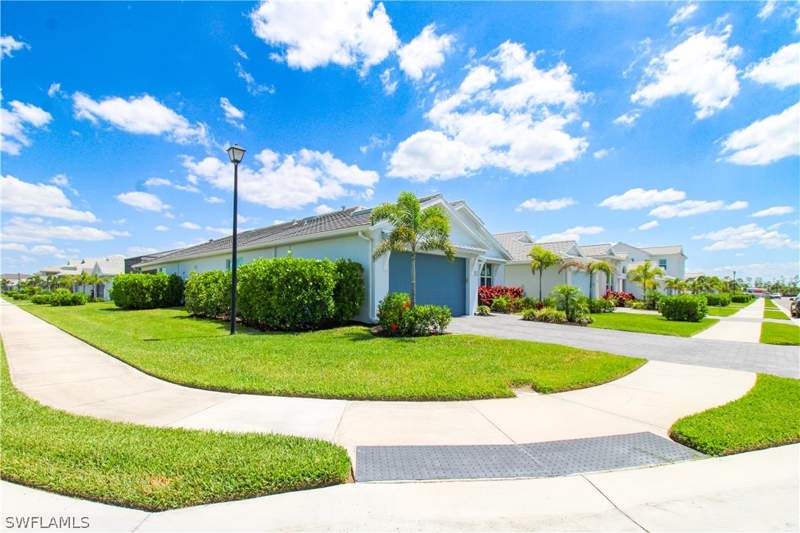3 bedroom SingleFamilyResidence at 9241 Cayman Dr, Azure At Hacienda Lakes, Naples — photo 5