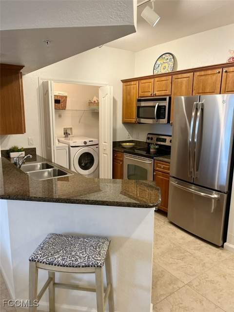 13000 Positano Cir 305, Naples FL - photo 10 of 17