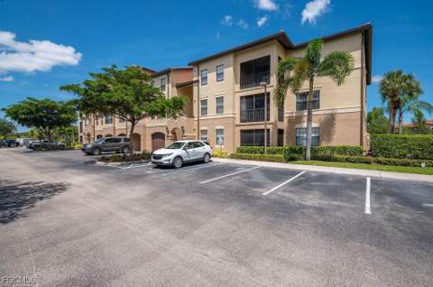 13000 Positano Cir 305, Naples FL - photo 7 of 17