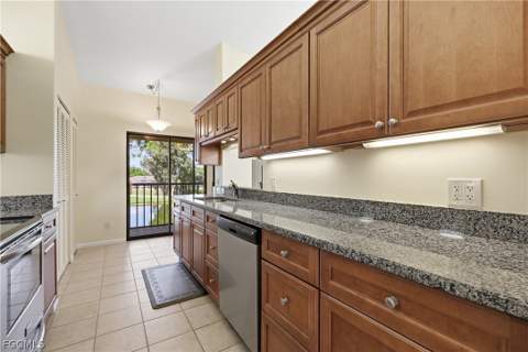 7121 Golden Eagle Ct 623, Fort Myers FL - photo 10 of 41