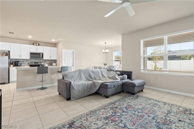 3 bedroom SingleFamilyResidence at 429 Tropicana Pkwy W, Cape Coral, Cape Coral — photo 5