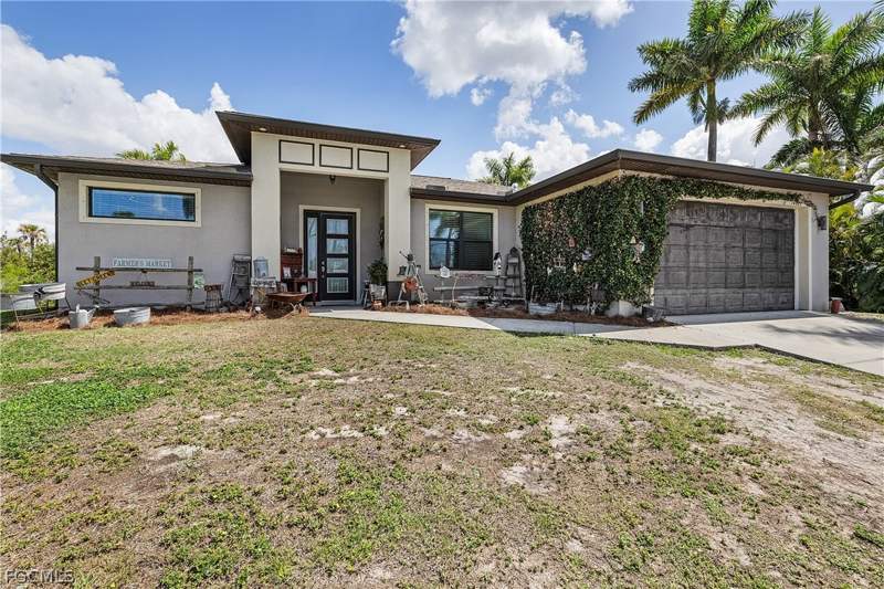 3 bedroom SingleFamilyResidence at 14661 Martin Dr, Deep Lagoon Estates, Fort Myers — photo 2