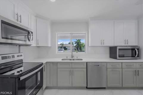 105 SE 45th Ter, Cape Coral FL - photo 13 of 41
