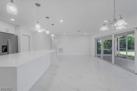 105 SE 45th Ter, Cape Coral FL - photo 18 of 41