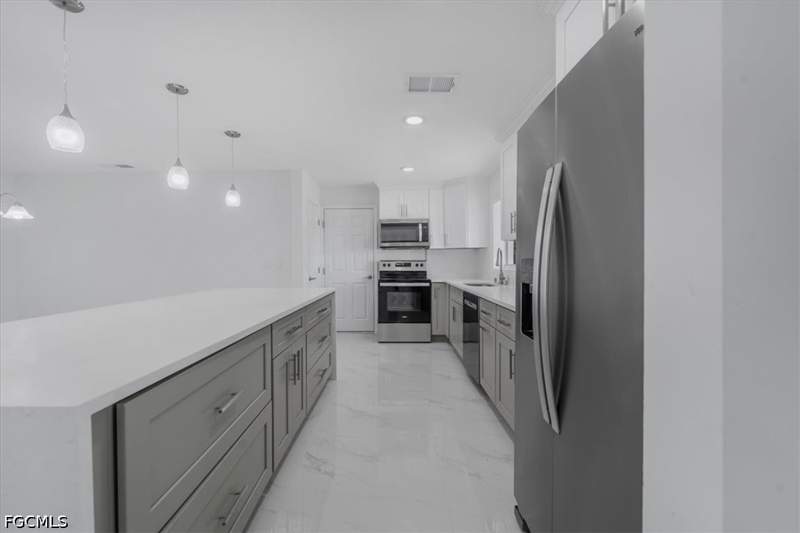 3 bedroom SingleFamilyResidence at 105 SE 45th Ter, Cape Coral, Cape Coral — photo 3