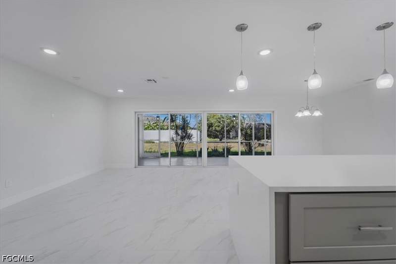 3 bedroom SingleFamilyResidence at 105 SE 45th Ter, Cape Coral, Cape Coral — photo 5