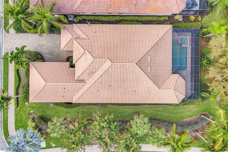4 bedroom SingleFamilyResidence at 6419 Vivaldi Ct, Lakoya, Naples — photo 3