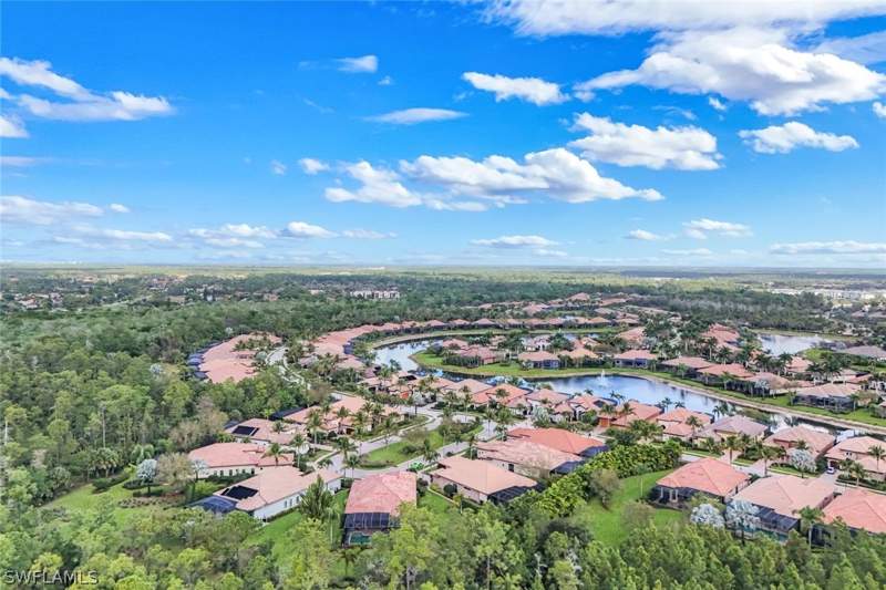 4 bedroom SingleFamilyResidence at 6419 Vivaldi Ct, Lakoya, Naples — photo 5