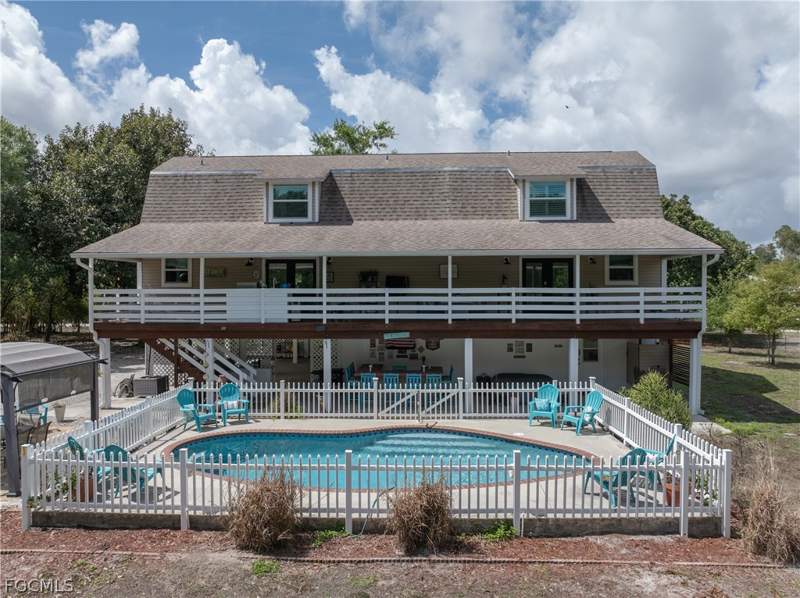4 bedroom SingleFamilyResidence at 19180 Four Wheel Dr, North Fort Myers, North Fort Myers — photo 2