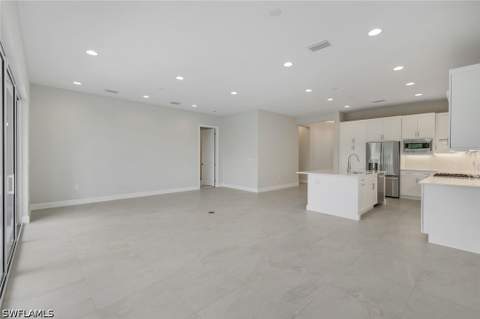 2741 Durham Cir, Naples FL - photo 11 of 27