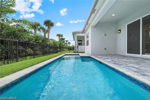 2741 Durham Cir, Naples FL - photo 22 of 27