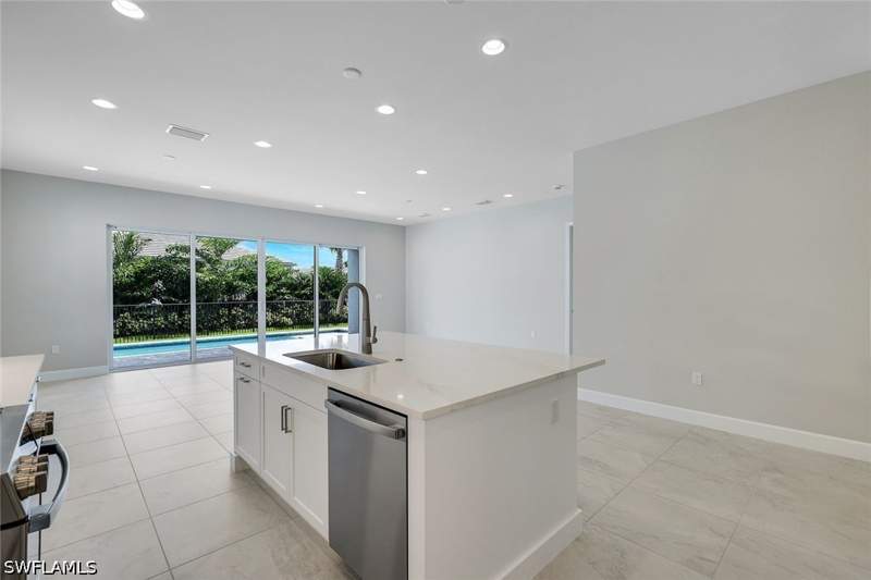 3 bedroom SingleFamilyResidence at 2741 Durham Cir, Valencia Sky, Naples — photo 4