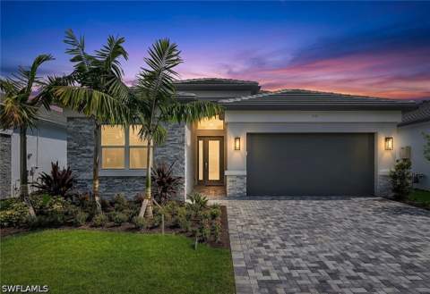 2741 Durham Cir, Naples FL - photo 6 of 27