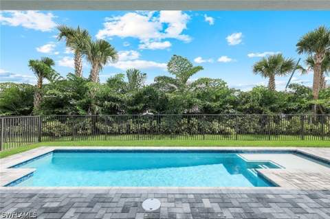 2741 Durham Cir, Naples FL - photo 7 of 27