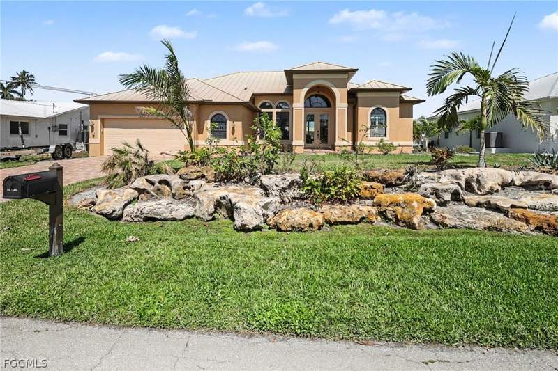 3 bedroom SingleFamilyResidence at 3656 Emerald Ave, Bayview Acres, St James City — photo 2
