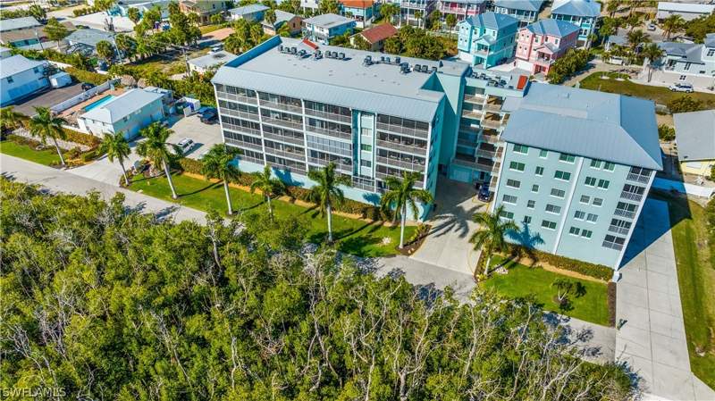 2 bedroom Condominium at 345 Mango St 406, Sea Grape Bay Condo, Fort Myers Beach — photo 4