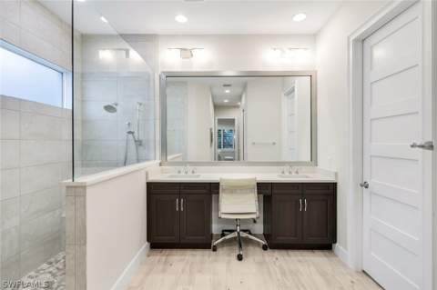 5715 Clarendon Dr, Naples FL - photo 10 of 21