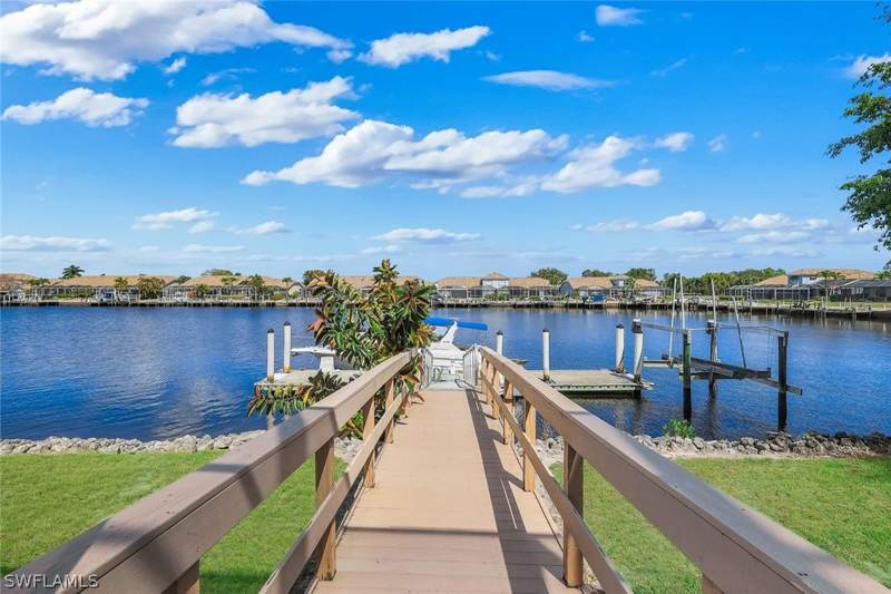 5 bedroom SingleFamilyResidence at 183 Sunset Cay, Port Of The Islands, Naples — photo 5