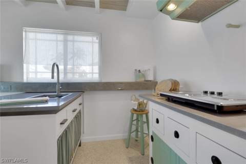 1278 Rainbow Ct, Naples FL - photo 13 of 46