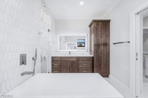 344 Parkman Ave, Lehigh Acres FL - photo 15 of 50