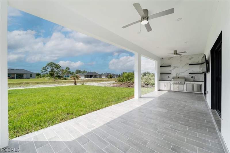 3 bedroom SingleFamilyResidence at 344 Parkman Ave, Lehigh Acres, Lehigh Acres — photo 4