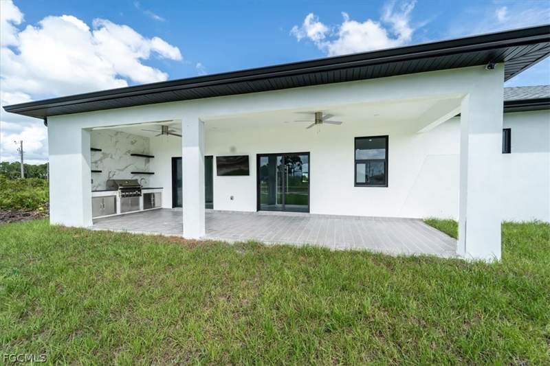 3 bedroom SingleFamilyResidence at 344 Parkman Ave, Lehigh Acres, Lehigh Acres — photo 5