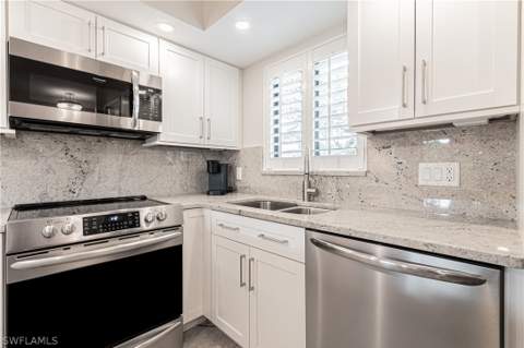 746 Eagle Creek Dr W 104, Naples FL - photo 12 of 17