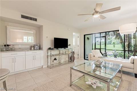 746 Eagle Creek Dr W 104, Naples FL - photo 6 of 17