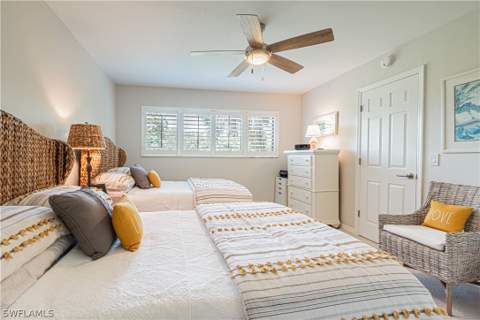 746 Eagle Creek Dr W 104, Naples FL - photo 8 of 17