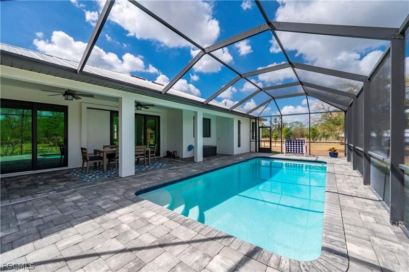 3 bedroom SingleFamilyResidence at 4301 South Rd, Western Acres, North Fort Myers — photo 4