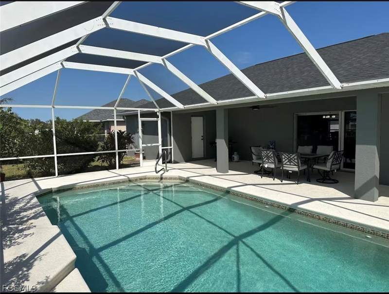 3 bedroom SingleFamilyResidence at 1804 NW 20th Pl, Cape Coral, Cape Coral — photo 2