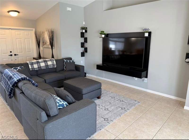 3 bedroom SingleFamilyResidence at 1804 NW 20th Pl, Cape Coral, Cape Coral — photo 4