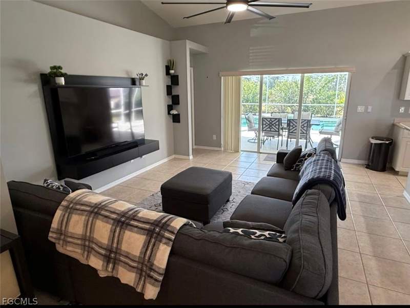 3 bedroom SingleFamilyResidence at 1804 NW 20th Pl, Cape Coral, Cape Coral — photo 5