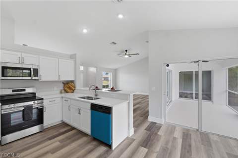 614 SW 1st St, Cape Coral FL - photo 16 of 46
