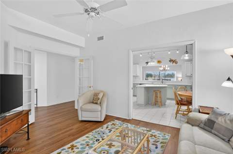 2827 Aintree Ln C102, Naples FL - photo 17 of 41