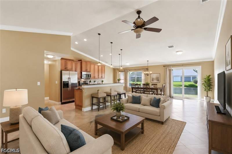 3 bedroom SingleFamilyResidence at 5118 Harrogate Ct, Crown Pointe East, Naples — photo 5