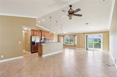 5118 Harrogate Ct, Naples FL - photo 6 of 34