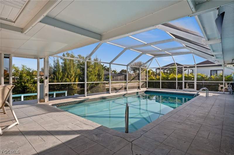 4 bedroom SingleFamilyResidence at 1229 SW 24th St, Palmetto Pines Country Club, Cape Coral — photo 3