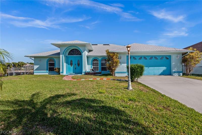 4 bedroom SingleFamilyResidence at 1229 SW 24th St, Palmetto Pines Country Club, Cape Coral — photo 5