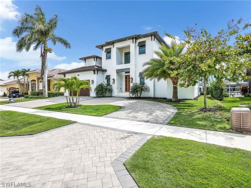 4 bedroom SingleFamilyResidence at 1813 Menorca Ct, Marco Beach, Marco Island — photo 2