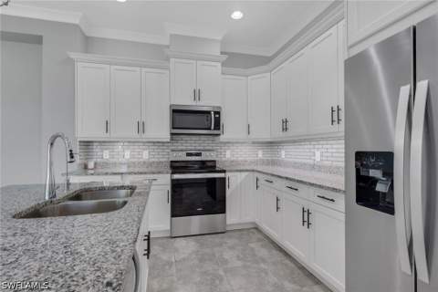 6933 Saona Ct, Naples FL - photo 11 of 44