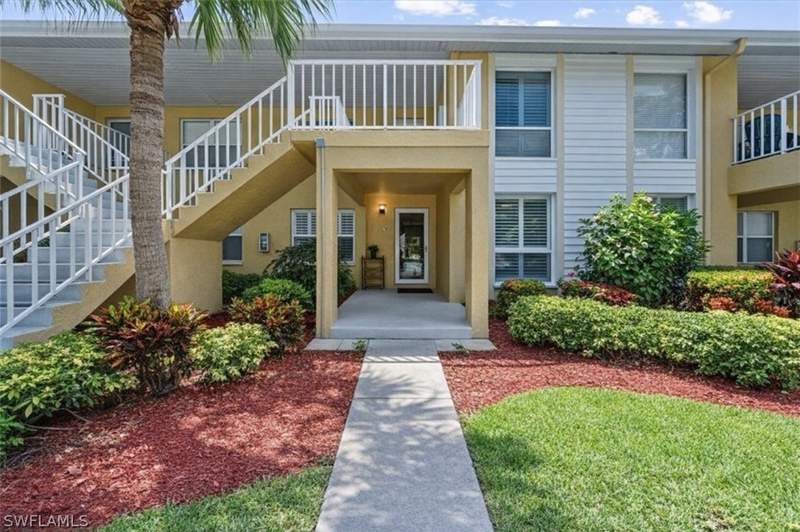 2 bedroom Condominium at 1250 Yesica Ann Cir E102, Abbey On The Lake, Naples — photo 2