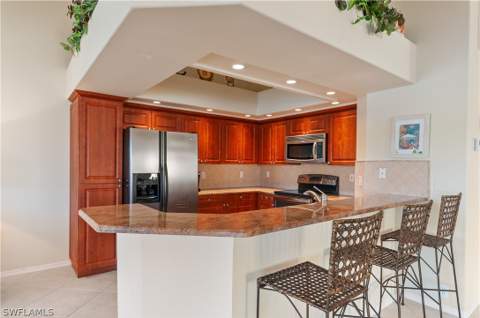 13916 Southampton Dr 3403, Bonita Springs FL - photo 6 of 38